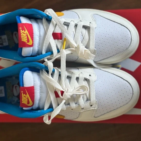 Nike Dunk low Retro SE- White and Blue (New -Size 6.5 Mens/Size 8 in Woman’s). - Picture 2 of 4